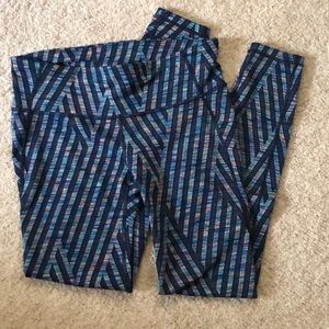 Gap Fit workout leggings.